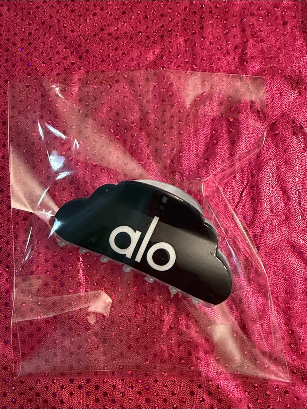 ALO Yoga Inspired Black Cloud Hair Clip (OS)